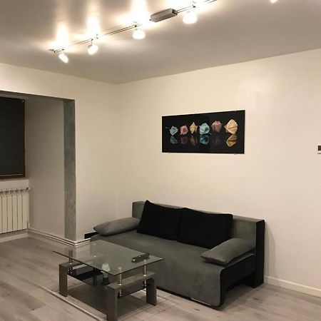 White&Silver Luxury Suite 3 Camere Craiova Exterior foto