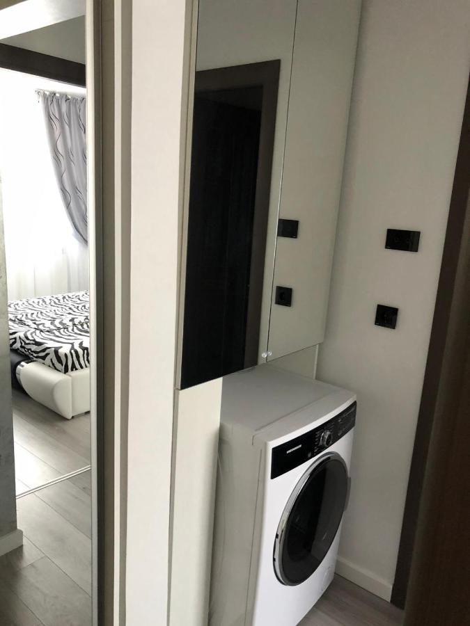 White&Silver Luxury Suite 3 Camere Craiova Exterior foto