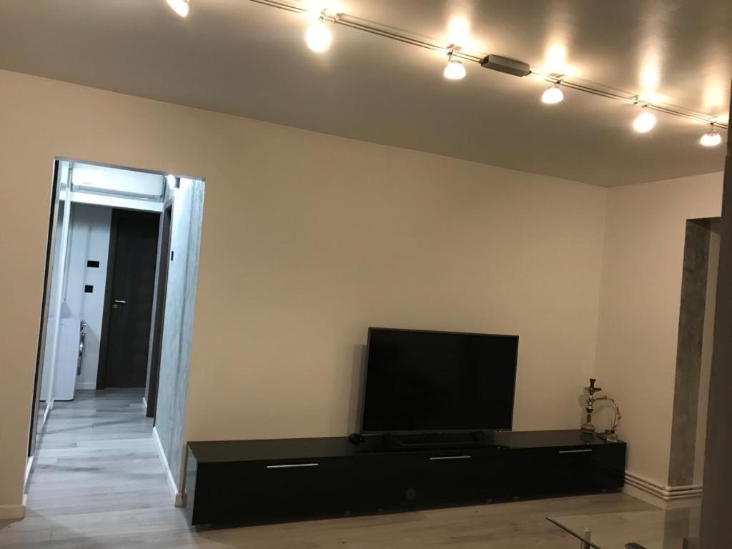White&Silver Luxury Suite 3 Camere Craiova Exterior foto