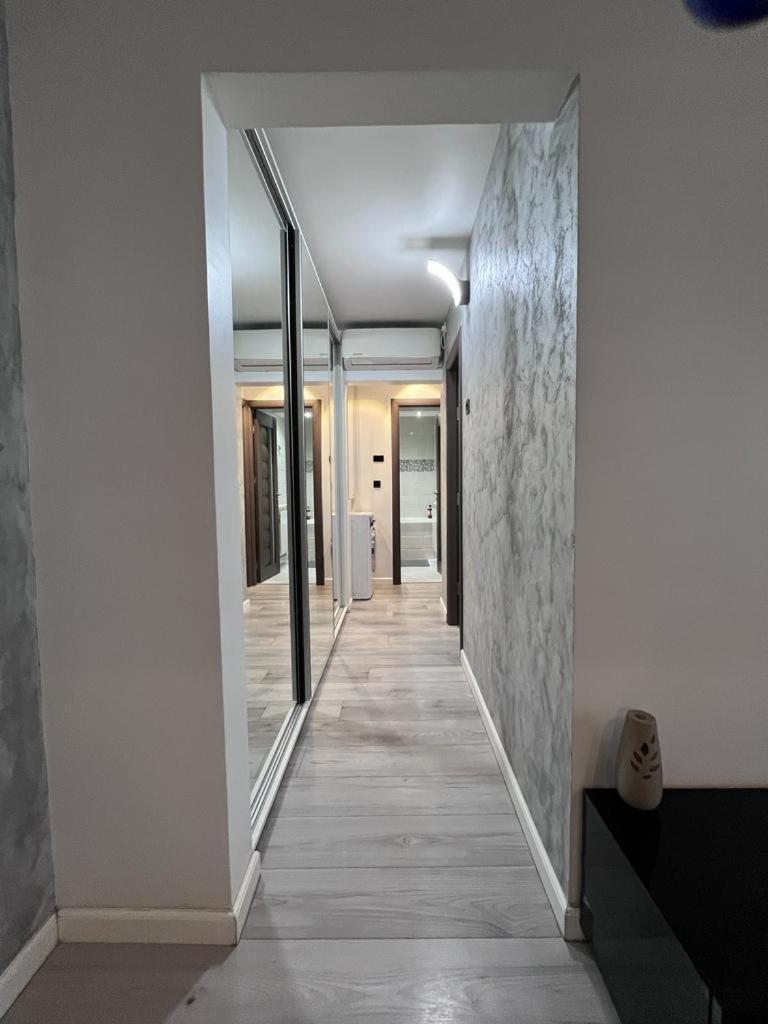 White&Silver Luxury Suite 3 Camere Craiova Exterior foto